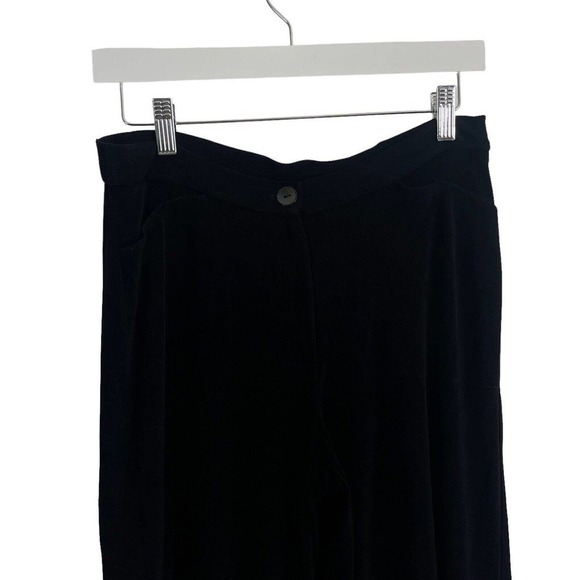 Chicos Travelers Black Slinky Zip Front Cropped Pants Black Womens 0.5 US Small - Picture 2 of 5